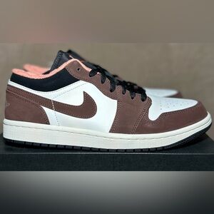 Air Jordan 1 Low SE Sneakers